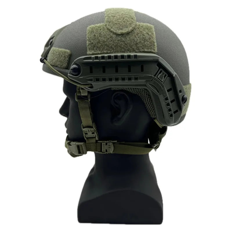 Casque tactique NIJ IIIA en vert, conçu pour offrir une protection maximale et un confort optimal