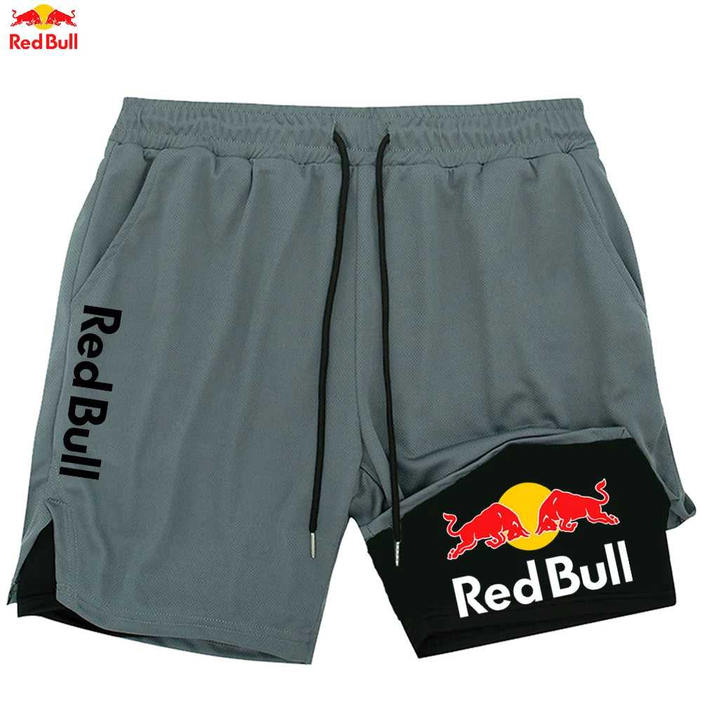 Short Red Bull sport en gris avec logo sur le côté et poches pratiques pour un style décontracté