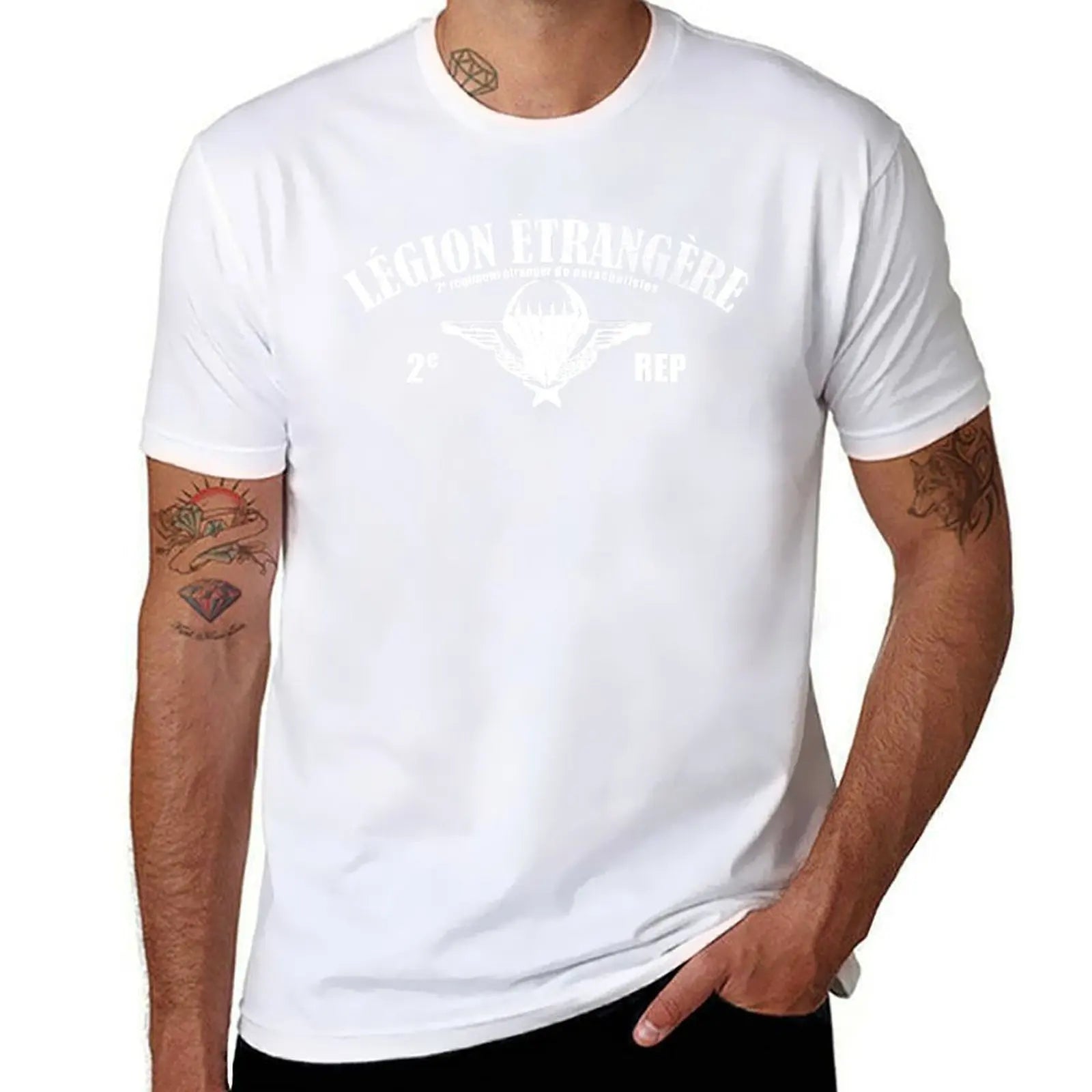 T-shirt Légion Étrangère en blanc avec logo et inscription 2e REP pour passionnés de l'armée